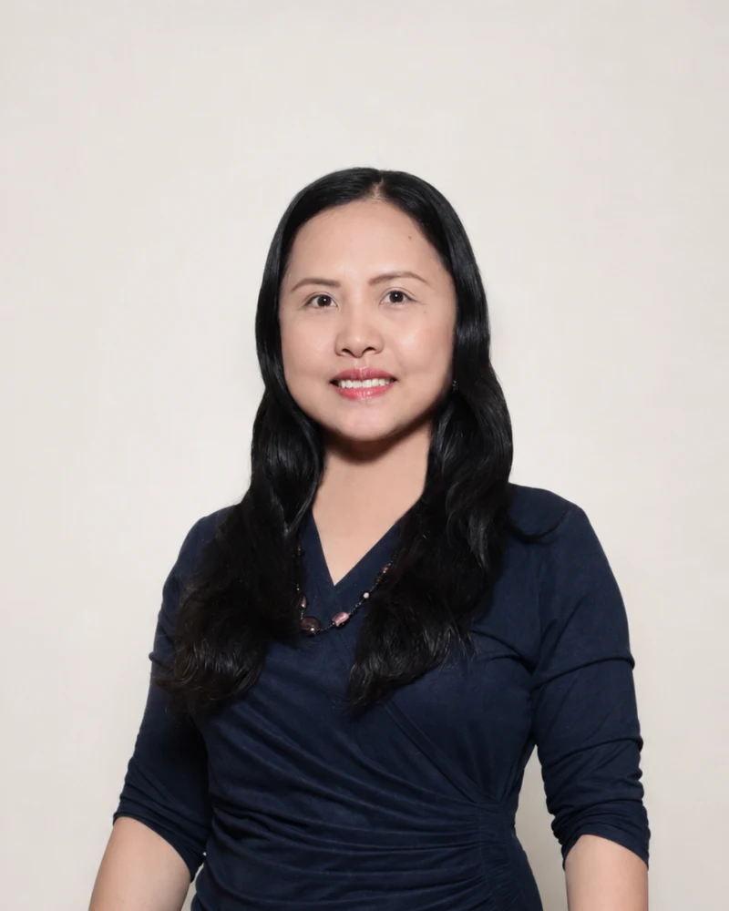 Eloisa Villarosa, Registered Psychotherapist (Q)